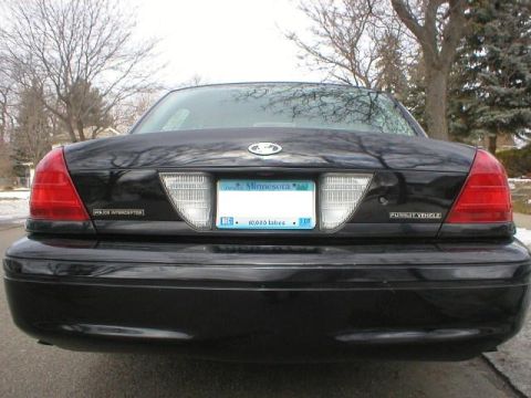 2003 Ford Crown Victoria photo