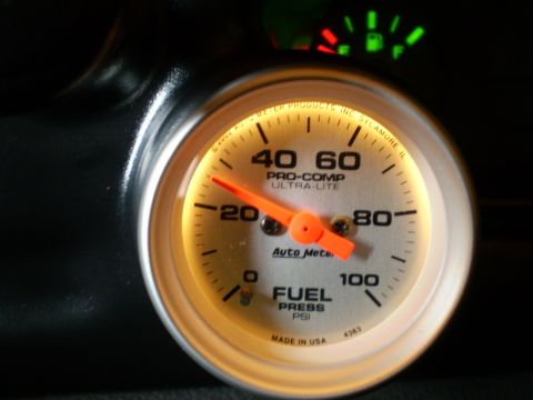 2002 Ford Mustang - Close-up of a Pro-Comp Ultra-Lite fuel pressure gauge, reading 20 PSI.