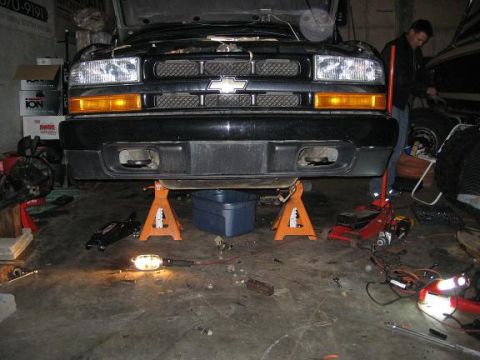 2004 Chevrolet Blazer - Front end out