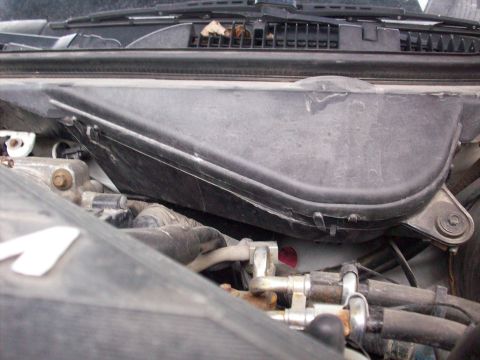 1992 Mercury Grand Marquis - 2 little plastic clips broke in this pic