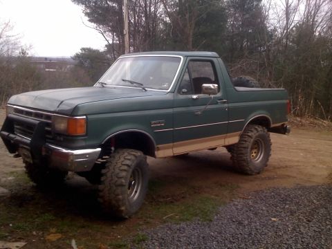 1990 Ford Bronco photo