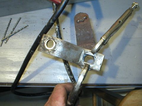 1983 Ford Bronco - So I figured out how to put a square shaft into a round hole. After figuring the angle that the '86 lever needed to sit on the '83 shaft, I…