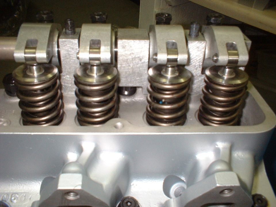 Engine valve springs and rockers