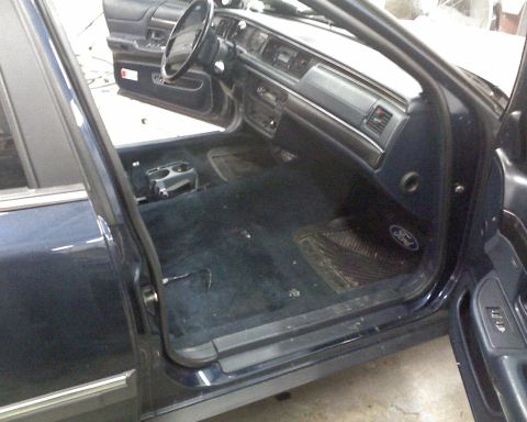 1993 Ford Crown Victoria - factory bench seat out