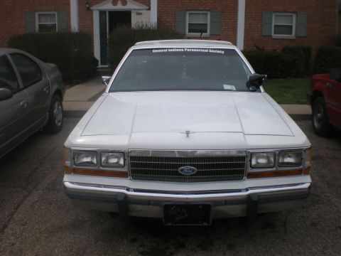 1988 Ford LTD Crown Victoria photo