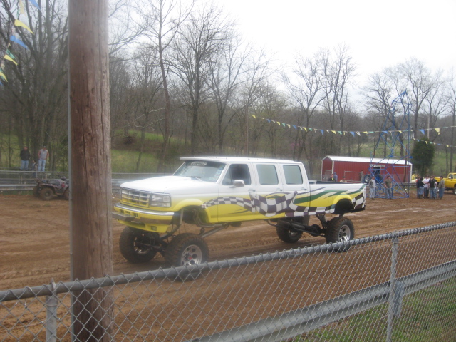 6 door truck. pulled the weight out of the drag field.