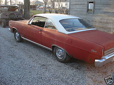 1967 Mercury Cyclone - Picture is for vinyl top molding reference only.