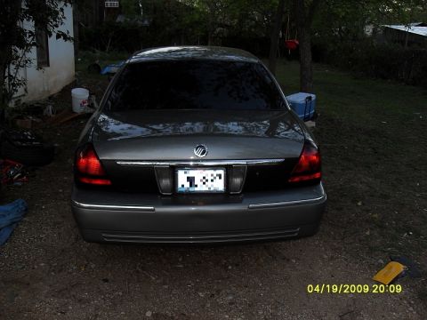 2004 Mercury Marquis photo
