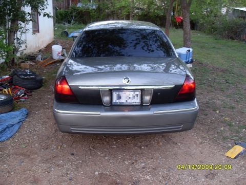 2004 Mercury Marquis photo