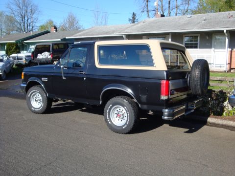 1991 Ford Bronco photo