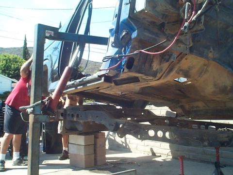 1981 Ford Bronco - Old Body Being Removed from the Old Cracked Frame