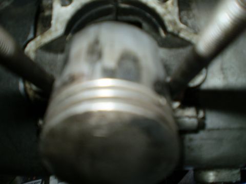 1981 Garelli Rally Sport - Close-up view of an engine piston, showing its rings and part of the cylinder block.