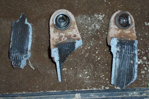 1990 Ford Bronco - Brett Yerks also shows why TTB sucks. This is what's left of an inner slip shaft (on the passengers side of the diff)