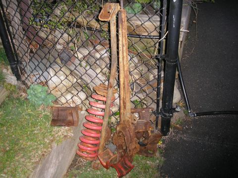 1995 Ford Bronco - The day i got my axle in all its rusted glory.
