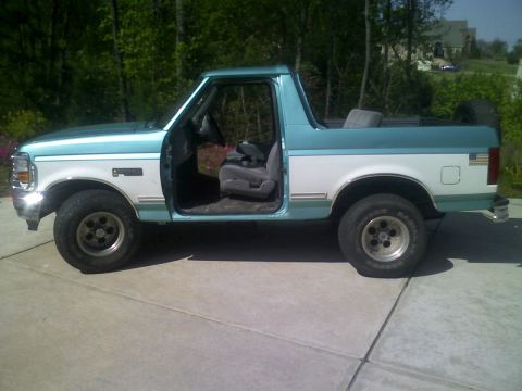 1994 Ford Bronco photo
