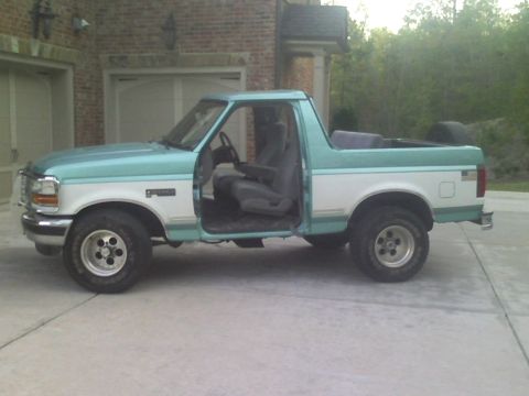 1994 Ford Bronco photo