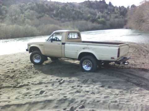 1980 Toyota Hilux photo