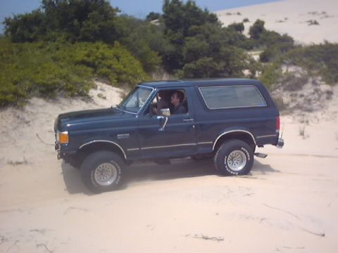 1990 Ford Bronco - fooling around