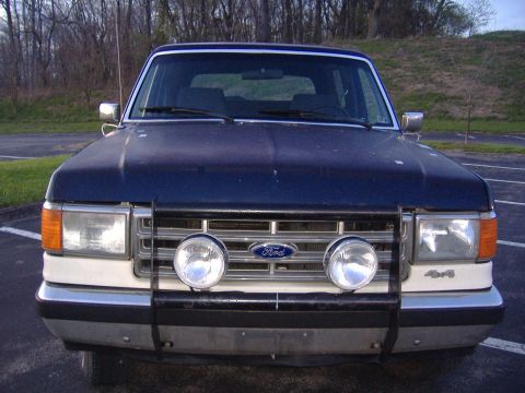 1988 Ford Bronco - This Ford Bronco's front-end styling suggests a 1987 model year, not 1988 as claimed.
