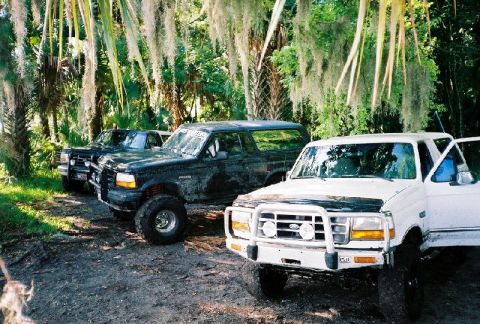 1995 Ford Bronco - Jon, Blaze, and Jeremy on the lake George Shoreline.