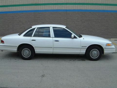 1994 Ford Crown Victoria photo