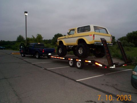 1978 Ford Bronco - hotel parking lot 2.