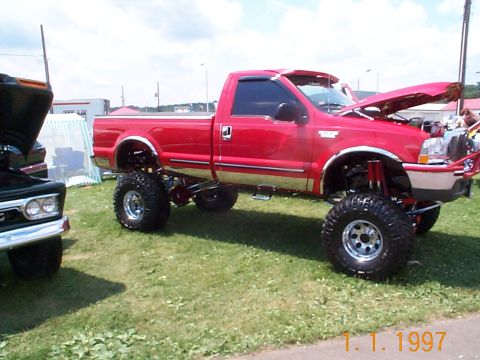 1978 Ford Bronco - Lots and Lots of chrome work.