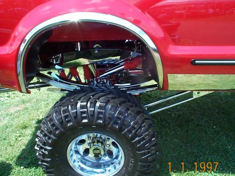 1978 Ford Bronco - Lots and lots of chrome work 2.