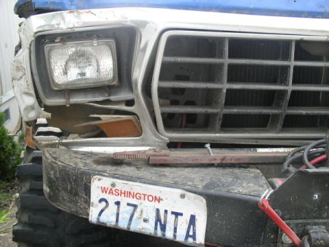 1979 Ford Bronco - This is what happens when you lose steering