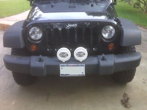 2008 Jeep Wrangler - This Jeep Wrangler's grille and body style suggest a 2007 model year, not 2008 as claimed.