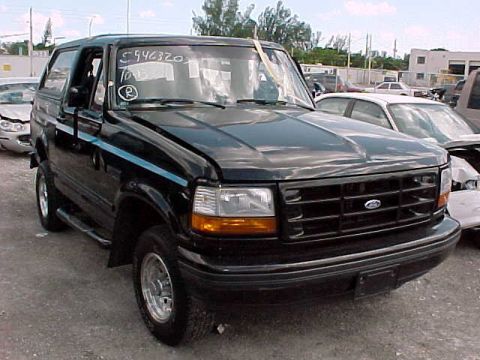 1983 Ford Bronco - Original '92 Nite Bronco, except the aftermarket Nerf bars & mud flaps. See also: [url=http://www.supermotors.net/registry/24402/80994-2] h…