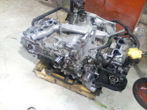 1998 Subaru Legacy - 2001 EJ25 SOHC 106k I borrowed parts from