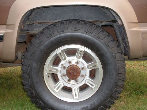 1994 GMC Suburban - Plenty of room in the rear.