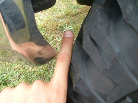 1994 GMC Suburban - Clearance at the front bumper at the closest point.