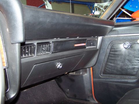 1973 Ford Ranchero - pasenger side dashboard