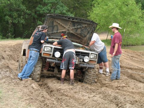 1993 Ford Bronco - Giving the dist a twist