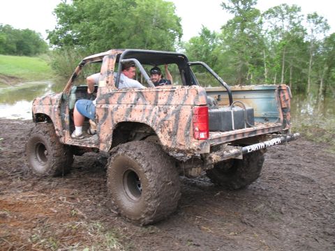 1993 Ford Bronco - Mark backing up for the save