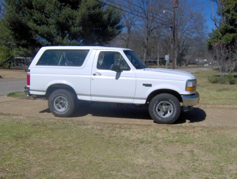 1995 Ford Bronco photo