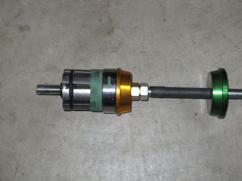 1996 Ford Bronco - bearing on tool