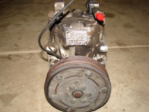 1996 Ford Bronco - York 210