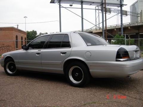 1998 Ford Crown Victoria photo
