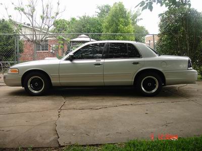 1998 Ford Crown Victoria photo