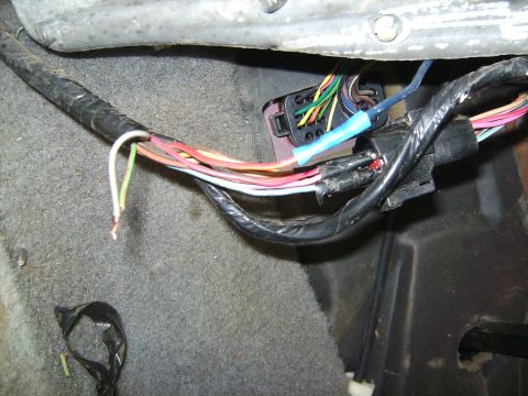 1996 Ford F-250 - Couple things to see here that are wrong. #1 Gray & Grn/Org wires spliced together. (why?) note: there was a butt connector, i removed it.…