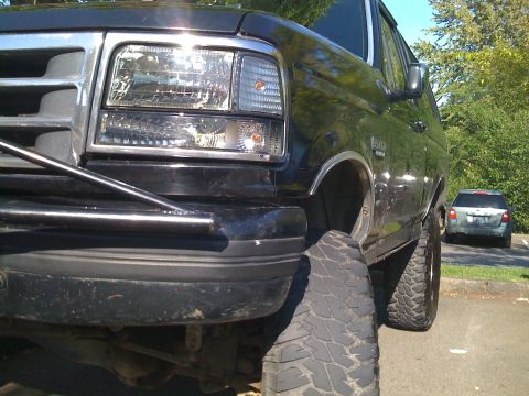 1992 Ford Bronco - Up close... bring it!