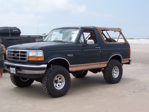 1995 Ford Bronco photo