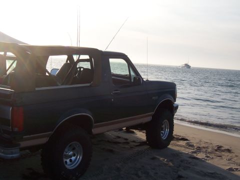 1995 Ford Bronco photo