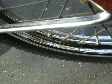 1981 Garelli Rally Sport - Close-up of a motorcycle wheel showing the rim stamped with "GARELLI 8 80", indicating a 1980 manufacturing date.