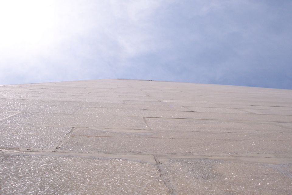 Looking up the Washington Monument (the big one)