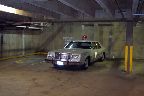 2001 Ford Crown Victoria - This appears to be a late 1970s police sedan, not a 2001 Ford Crown Victoria.