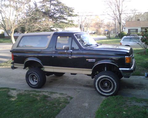 1990 Ford Bronco photo